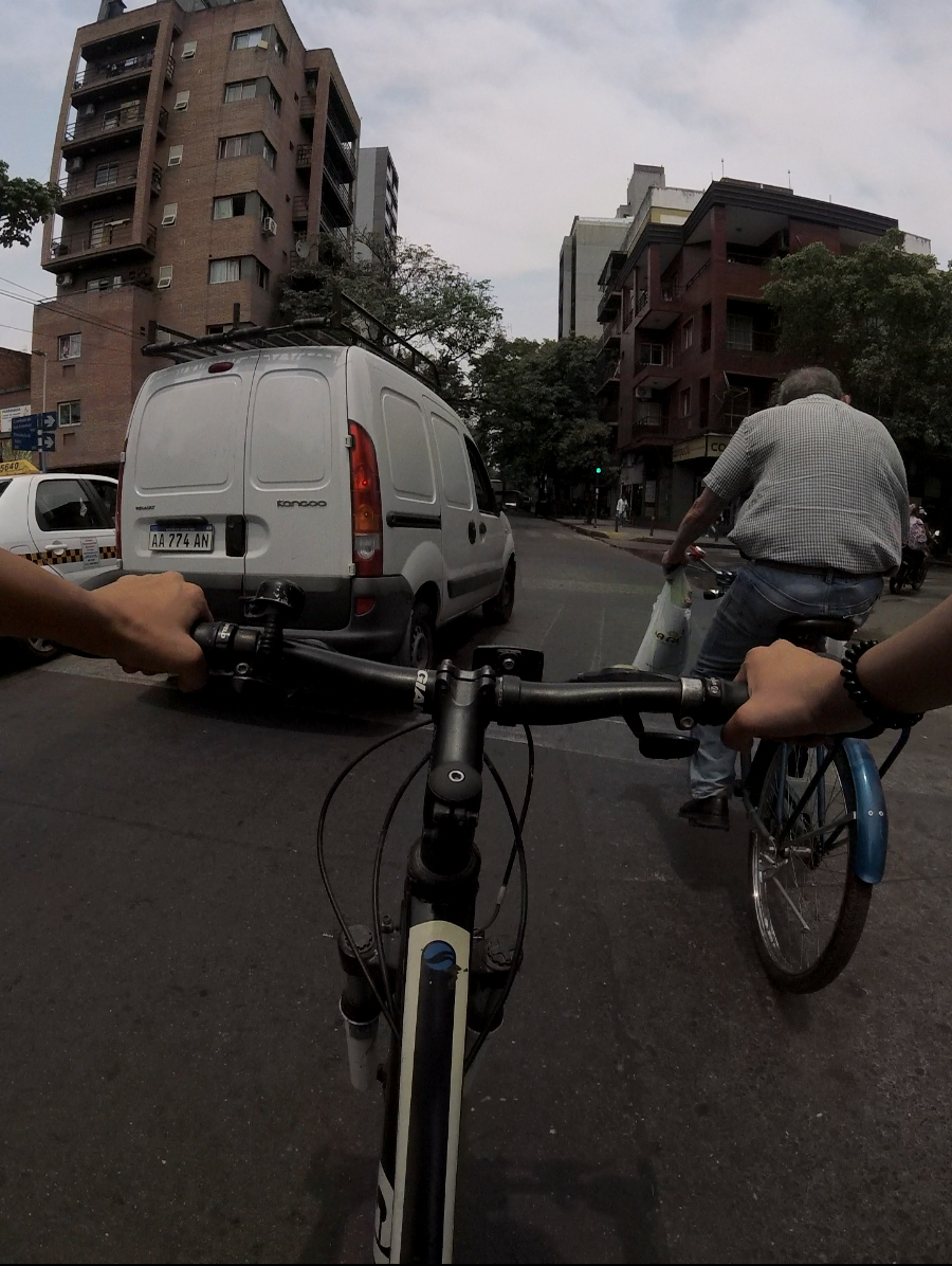 El peligro de circular en bicicleta por el centro