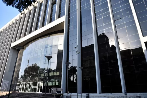 Taxis vs. Uber: legisladores proponen que convivan ambos sistemas