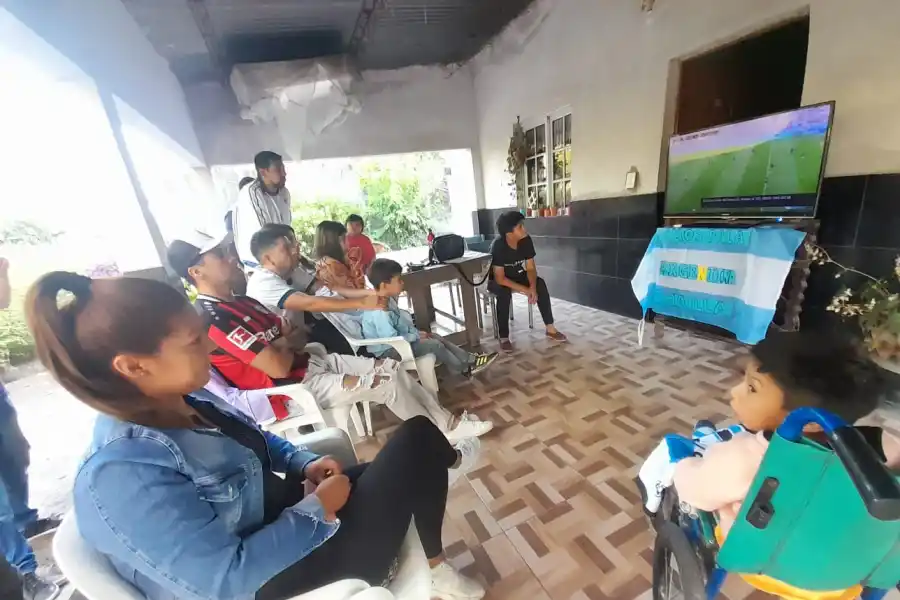 Mundial de Qatar 2022: la familia de Exequiel Palacios sufrió, pero derrocha optimismo