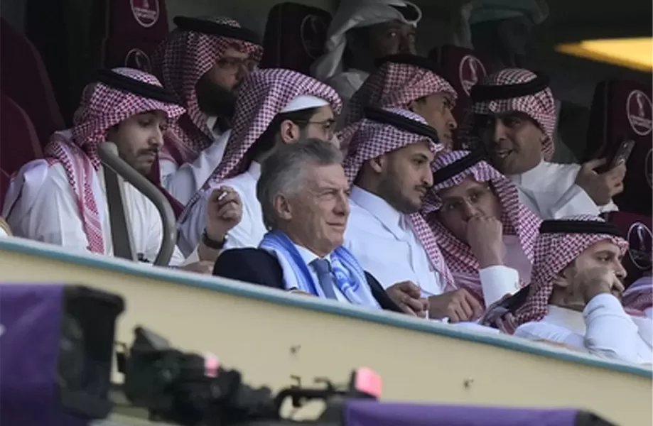 Mundial de Qatar: en las redes juntan firmas para que Macri no vuelva a presenciar otro partido de la Selección