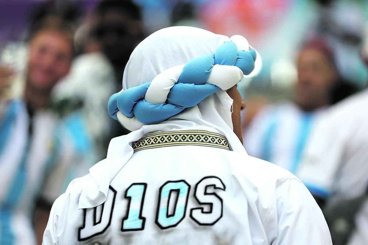 PARA “LIO”. Hinchas de todas partes le rinden pleitesía al capitán argentino.