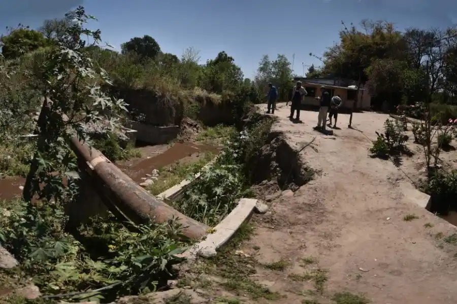 VECINOS. Deben lidiar con los efectos de las inclemencias climáticas.  