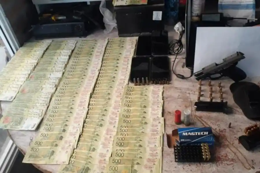 Asalto comando en Yerba Buena: tres detenidos y secuestro de dinero, armas y joyas