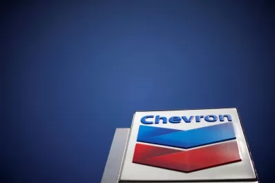 Estados Unidos autorizó a Chevron a retomar parcialmente sus actividades en Venezuela
