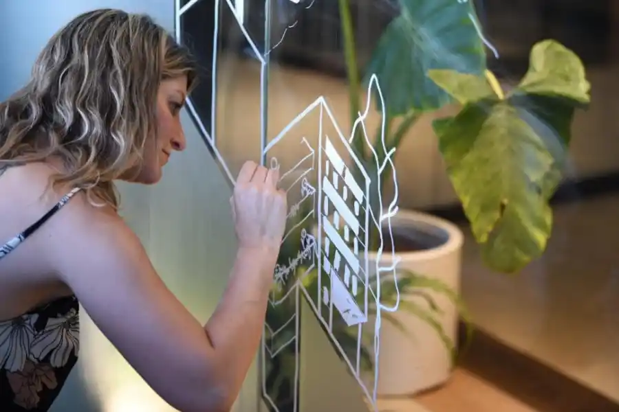 AGUA Y VERDE. Un espléndido jardín que se vio en Espacio Lum.  