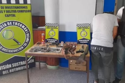 Fueron a buscar a un sospechoso de un robo y encontraron un pequeño arsenal
