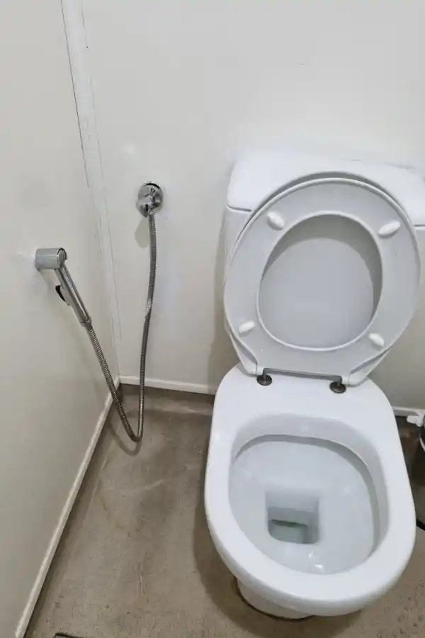 LA GACETA en Qatar: Una ciudad sin perros ni desagües pluviales… pero con “bidets de mano”