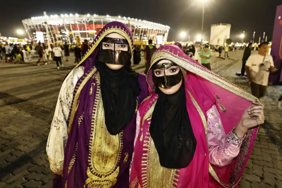 CUBIERTAS. Fans locales luego del partido entre Brasil y Suiza.