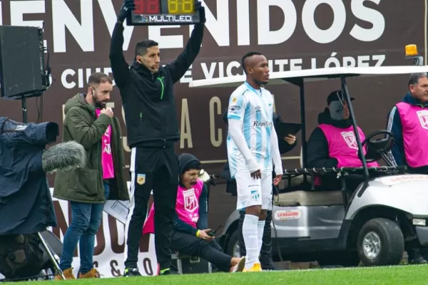 Atlético Tucumán: con emotivas palabras, los jugadores y dirigentes despidieron al colombiano Andrés Balanta