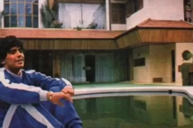 Mundial de Qatar 2022: hinchas festejaron el triunfo de la Selección en la casa de Maradona