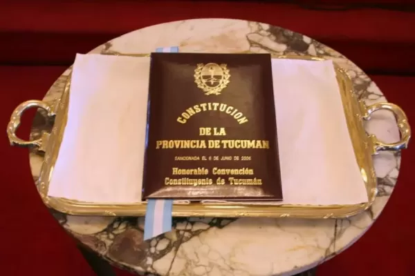 Toda la elección, en un solo día: el párrafo de la Constitución que genera discusiones