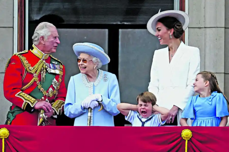 JUBILEO. Una de las últimas apariciones de la Reina Isabel de Inglaterra, fue para la celebración de sus 65 años en el trono. 