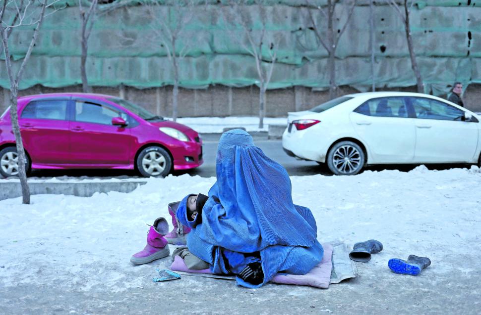 SIN DERECHOS. Desde que los talibanes están en el poder, las mujeres afganas están cada vez más excluidas. 