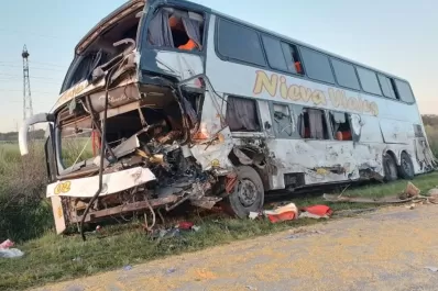 Tragedia en Chaco: un choque entre dos camiones y un colectivo dejó sin vida a tres personas