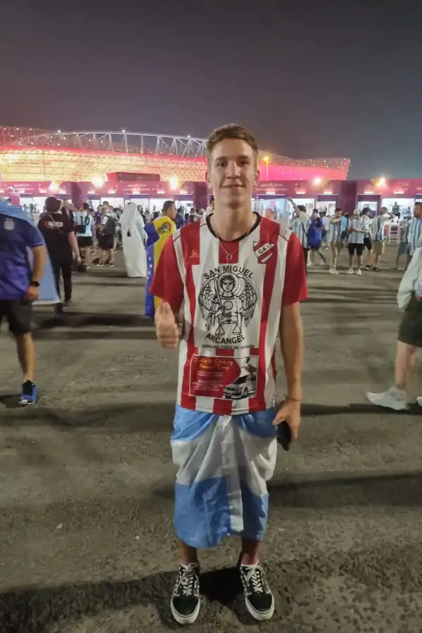 Pasión por la albiceleste, pertenencia a sus clubes: historias de una cofradía de hinchas muy particulares