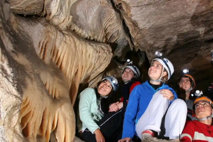 HISTORIA. En Malargüe se pueden visitar cuevas que datan del Jurásico. 