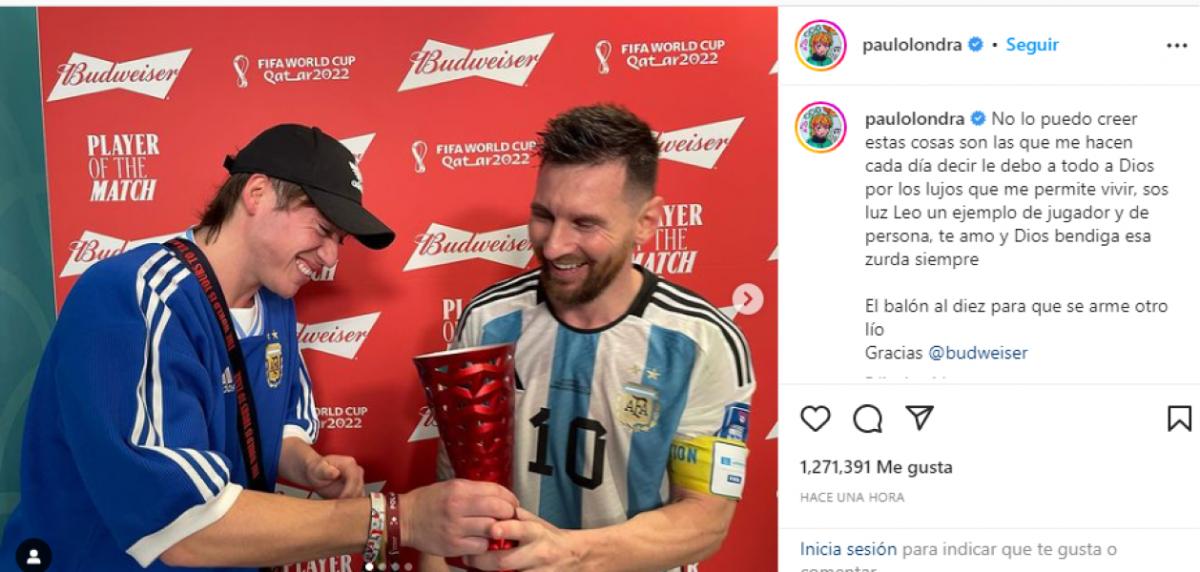 Mundial de Qatar: sin poder creerlo, Paulo Londra le entregó el premio de MVP a Messi