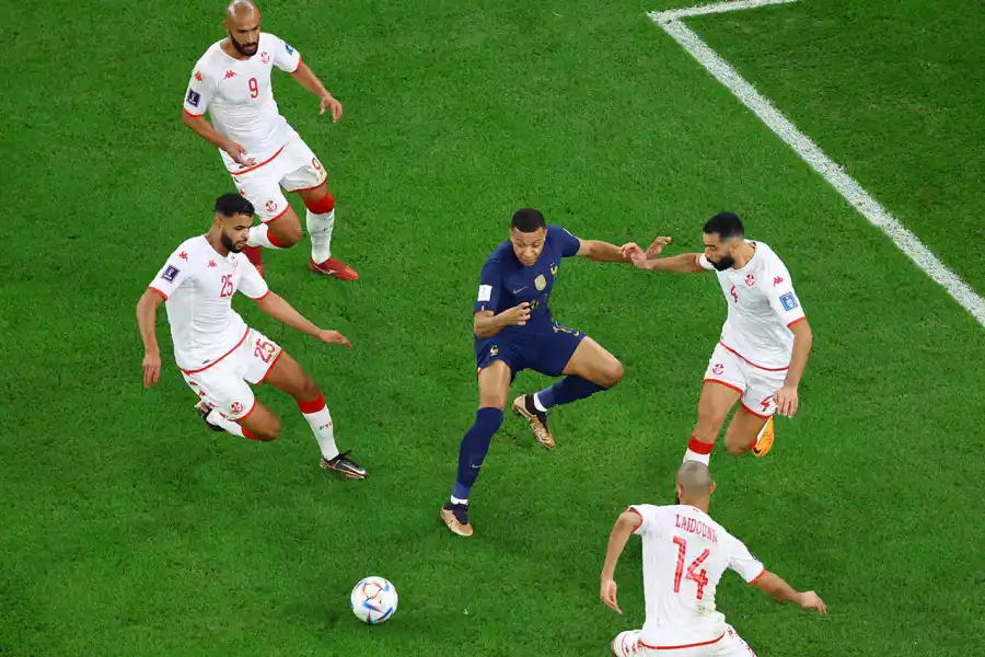 EL CHICO 10. Kylian Mbappé es la gran estrella de un equipo francés que está decidido a revalidar su título en Qatar 2022.