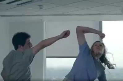 Es viral: la publicidad de un diario inglés que homenajea a Diego Maradona