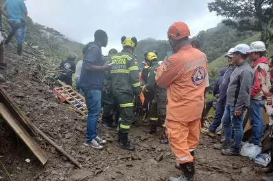 Más de 30 personas, sepultadas en un alud, en Colombia