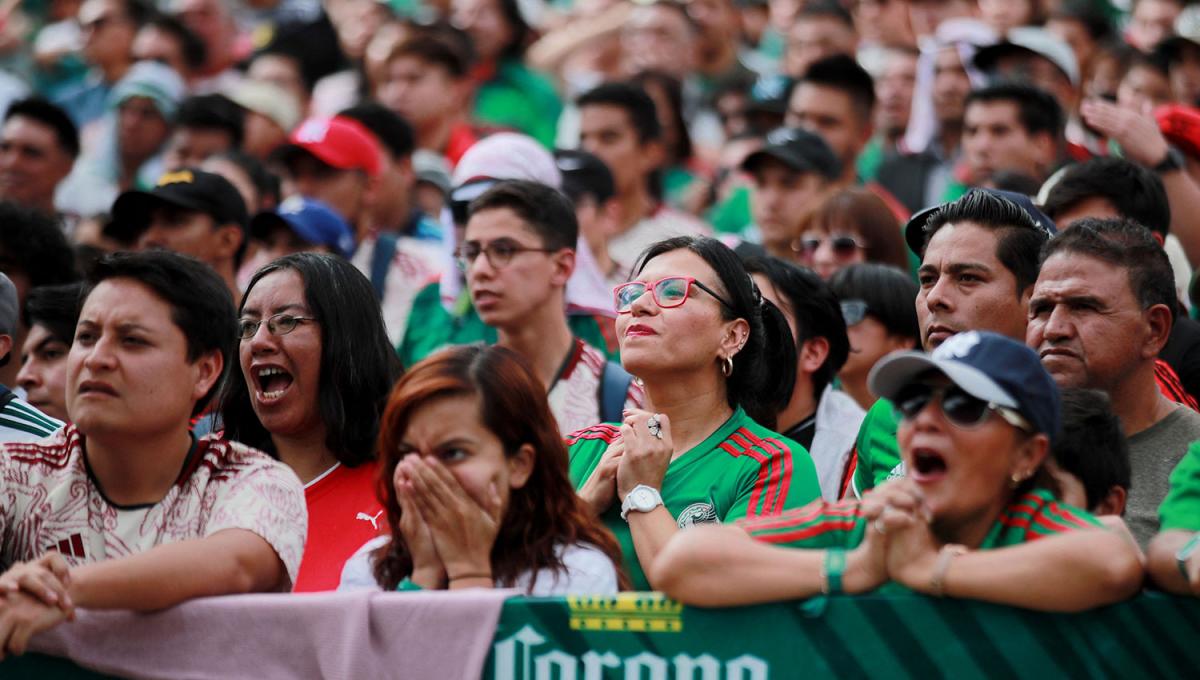 UNA MULTITUD. Los mexicanos fueron mayoría pero su equipo los dejó en primera ronda.
