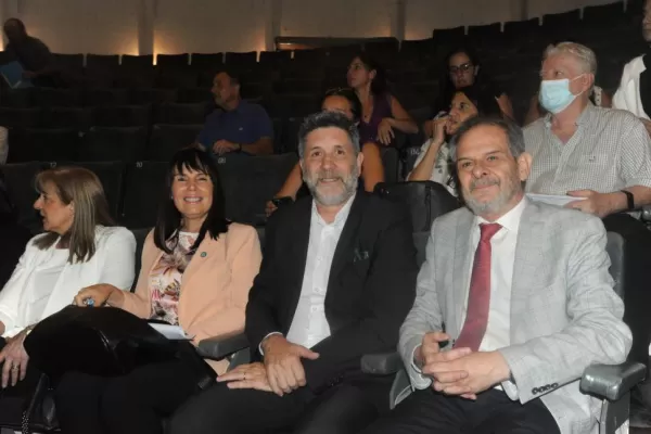 La UNT y el Malbrán proponen  coordinar la investigación en salud