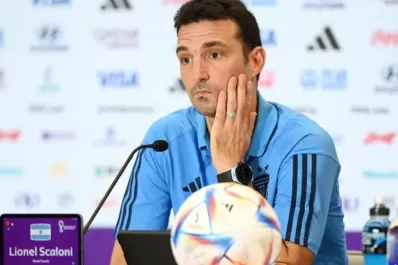 Un Scaloni de pocas pulgas en la previa: No le gusta cómo se maneja el tema De Paul