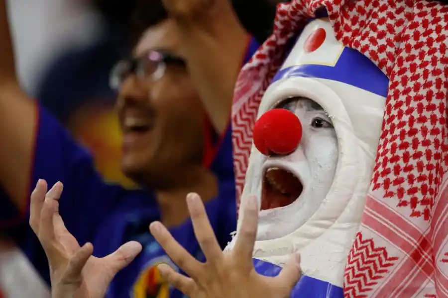 LO GRITA. Un fanático de Japón durante el partido contra Croacia.