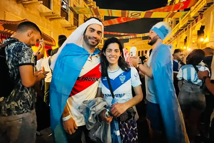 Historias del banderazo: la gira padre e hijo, el viaje de los hermanos y la fuga del zapatero