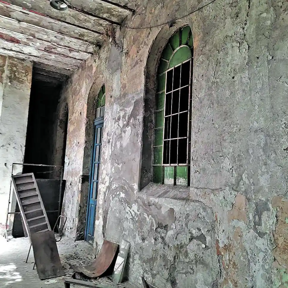 LA DEMOLICIÓN. Las tareas ya han comenzado en zonas del primer piso. 