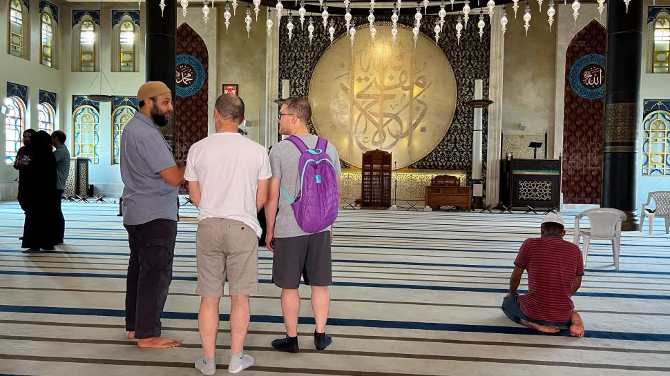 MARAVILLA. Los visitantes quedan impresionados con la mezquita.