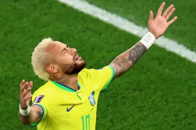 En Qatar, Neymar alcanzó a Pelé como goleador histórico de Brasil