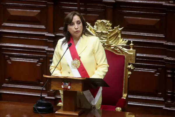 Boluarte se compromete a sanar heridas en Perú