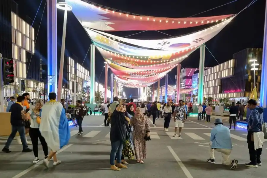 LA GACETA en Qatar: La previa más lujosa que un hincha puede soñar: en un shopping a cielo abierto