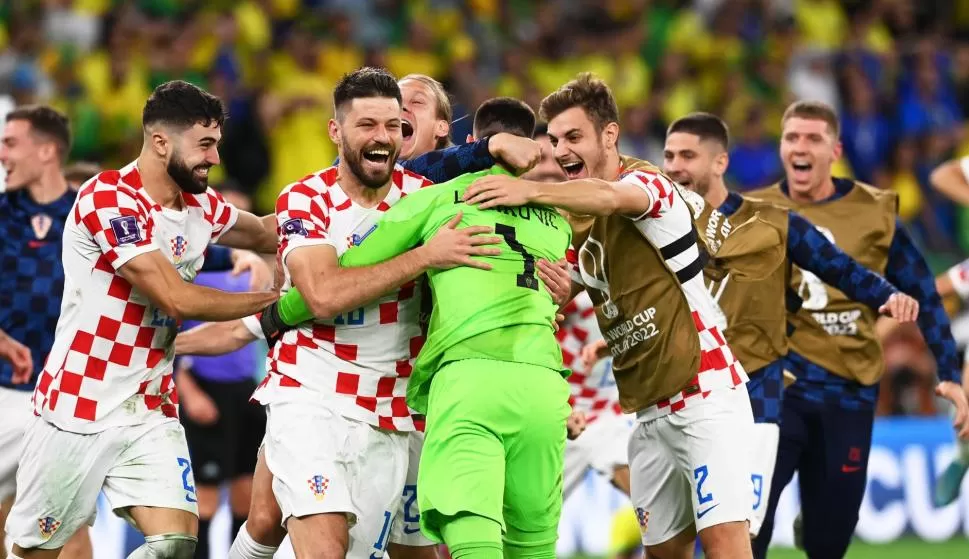 Festejo de Croacia tras derrotar a Brasil