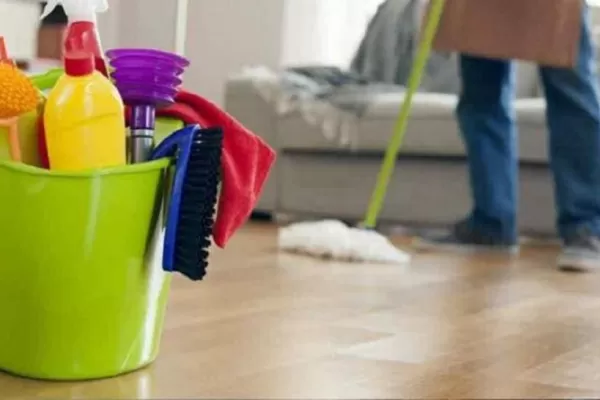 Las tucumanas dedican cuatro horas más por semana que los hombres a las tareas del hogar