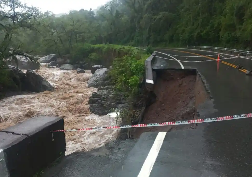 Valles Calchaquíes: cortes de ruta y estragos por la tormenta