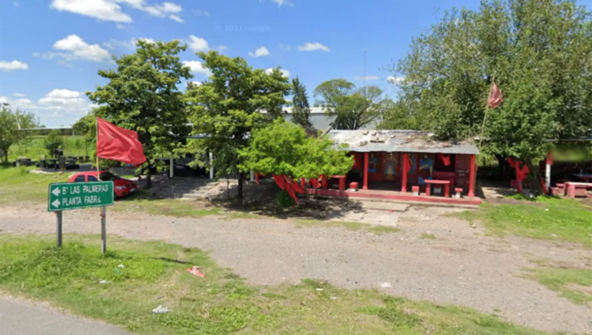 EN EL EMPALME. La pelea habría ocurrido a pocos metros de la gruta del Gauchito Gil, muy cerca de la ruta 9, al este de la capital.