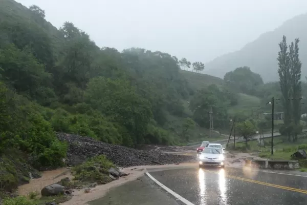 Tras el socavón, ya se puede circular por la ruta 307, camino a los Valles Calchaquíes