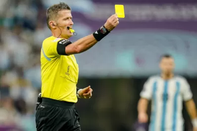 Quién es Daniele Orsato, el árbitro italiano que dirigirá el partido de Argentina contra Croacia