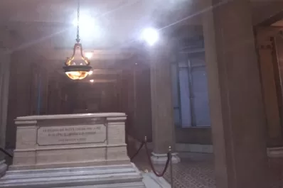 Sofocan un principio de incendio en la Casa de Gobierno