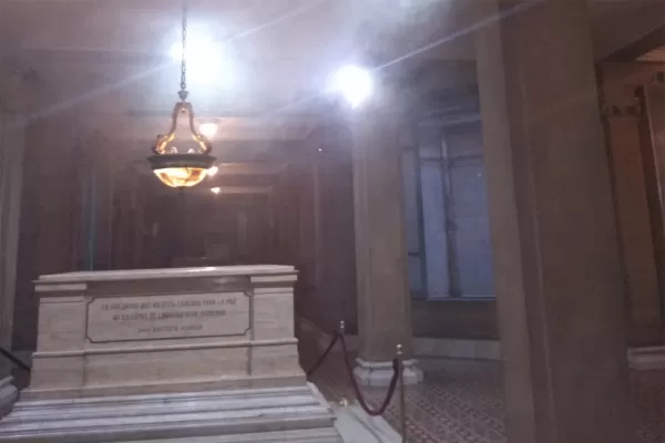 Sofocan un principio de incendio en la Casa de Gobierno
