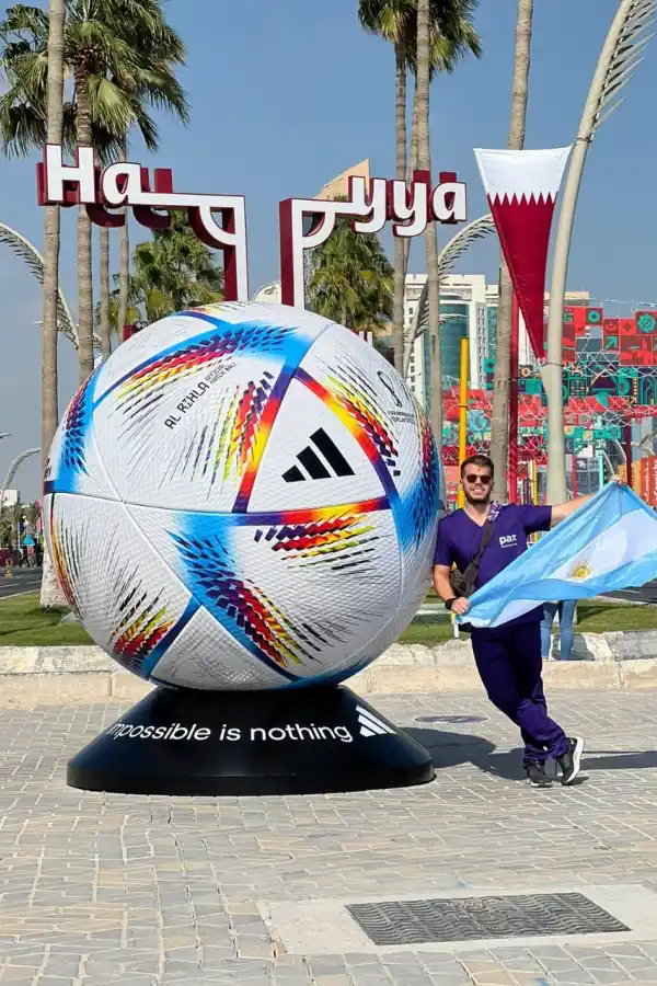 Mirá la charla con el médico tucumano que suspendió su casamiento por ir al Mundial Qatar