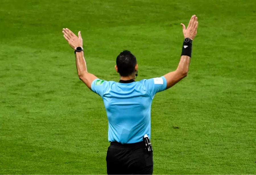 Mundial de Qatar: quiénes son los posibles árbitros para dirigir la final entre Argentina y Francia