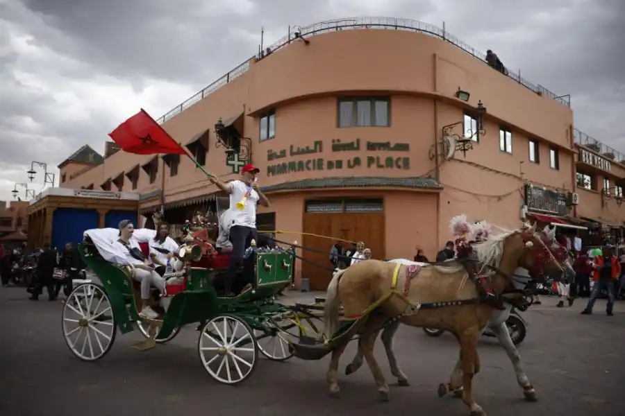 EN MARRUECOS. Se festejó por las calles a pesar de la derrota.