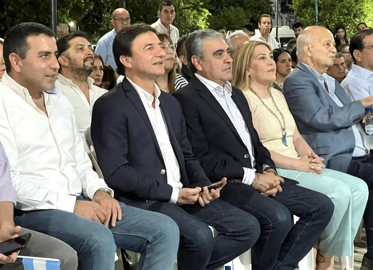 Alfaro y Sánchez volvieron a mostrarse juntos en un homenaje a Raúl Alfonsín