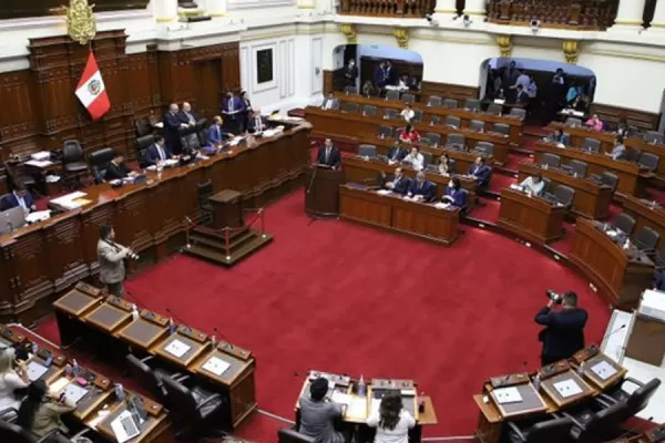 Perú: El Congreso bloqueó hasta agosto el debate sobre el adelanto de las elecciones