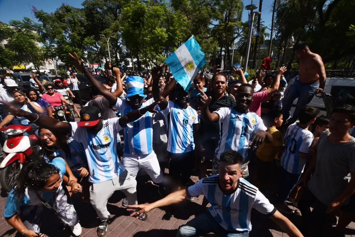 Mundial de Qatar, en imágenes: así festejaron en Concepción la victoria de Argentina