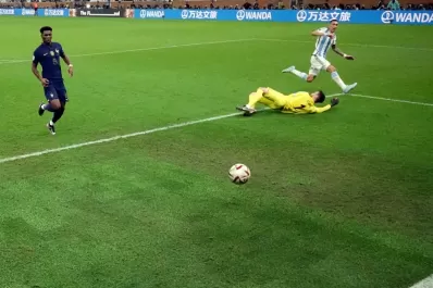 Mirá el gol de Di María para que Argentina le gane a Francia en la final de Qatar 2022