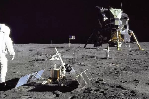 ¿Para qué ir a la luna?